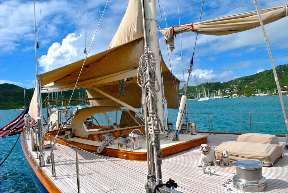 ANTIGUA &  BARBUDA